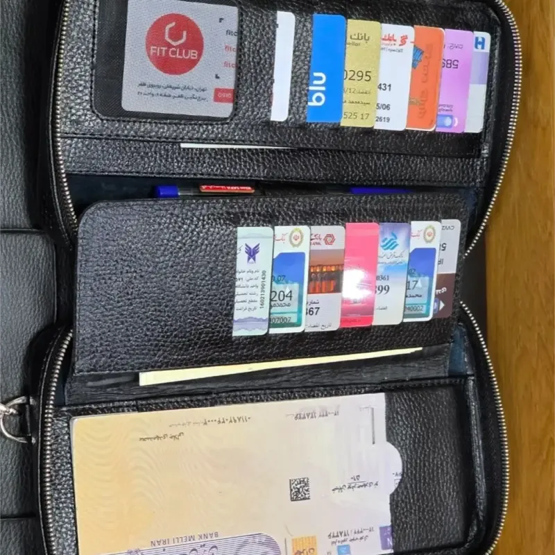 کیف پاسپورتی دستی و دوشی چرم طبیعی ظفر با قفل رمزدار و جای کارت - تصویر 11