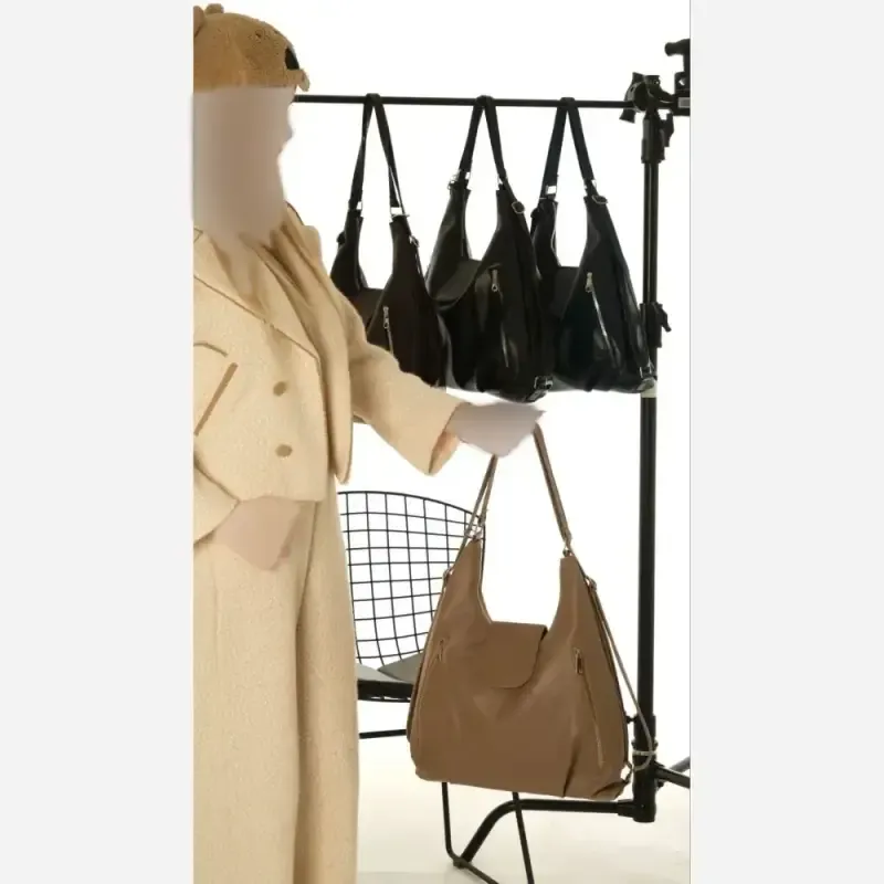 کیف دو کاره دوشی و کوله پشتی متریال وارداتی رنگ مشکی سرمه ای شکلاتی سایز 38 در 30 - تصویر 11