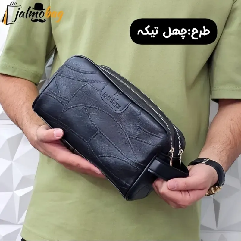 کیف دستی مردانه اسپرت طرحدار چرم صنعتی دو خانه بند دستی - تصویر 10