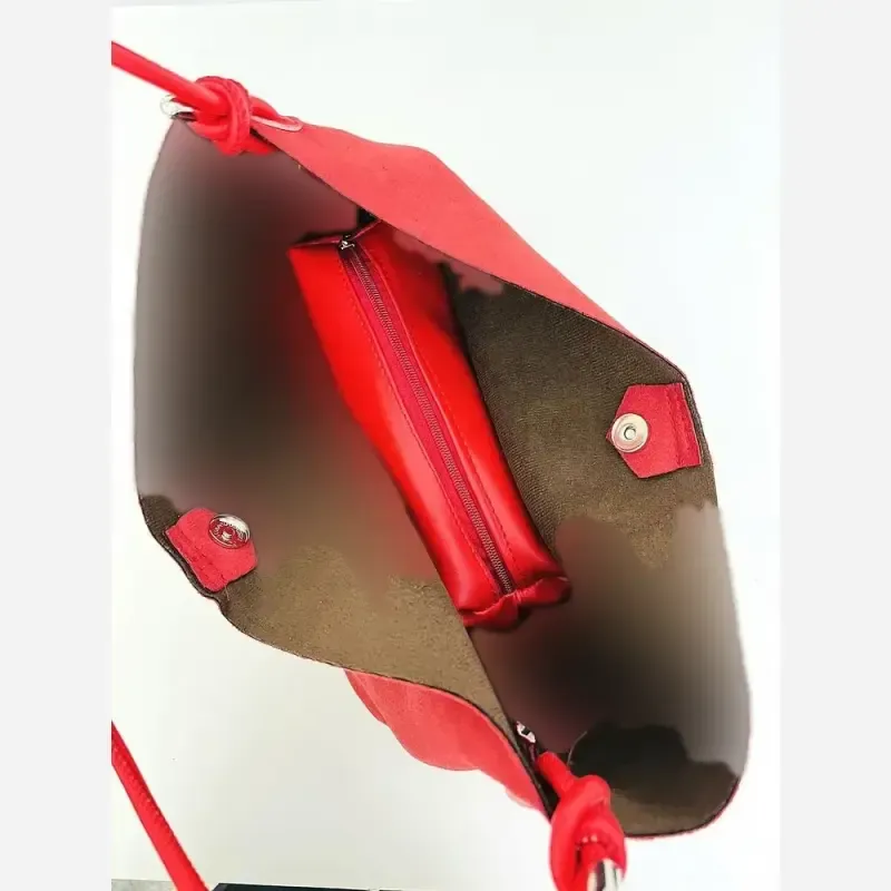 کیف دستی زنانه مدل تک قیطونی جیر پاییزه با کیف آرایشی - تصویر 6