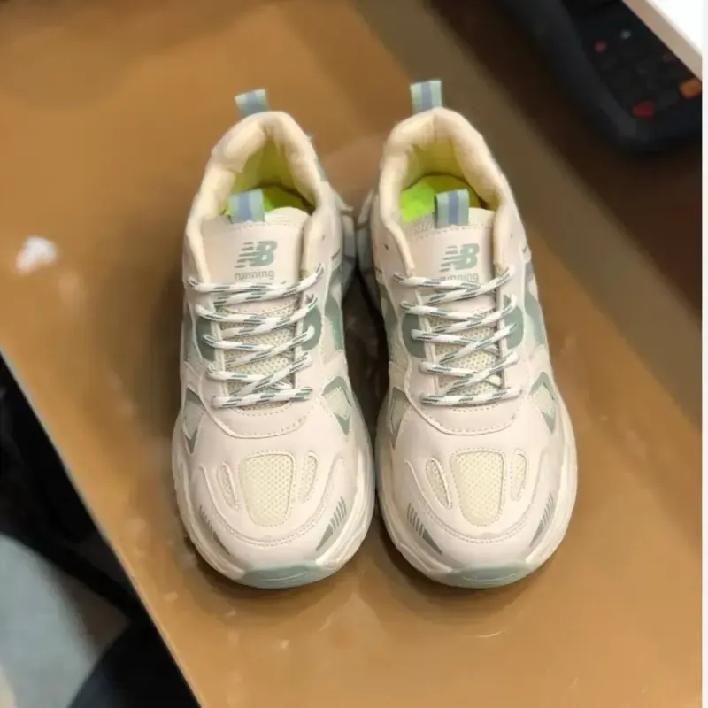 کفش زنانه نیوبالانس لژدار 990 کرم سبز رویه پارچه تنفسی زیره پیو - تصویر 9
