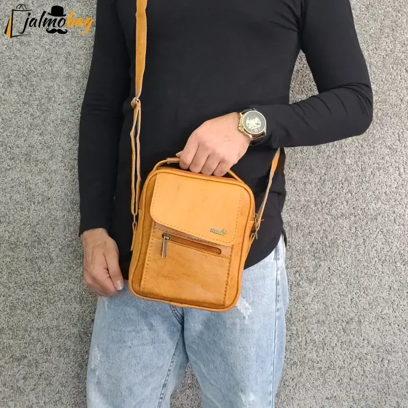 کیف دوشی چرمی اسپرت بزرگ چرم صنعتی مشکی خردلی قهوهای تیره - تصویر 2