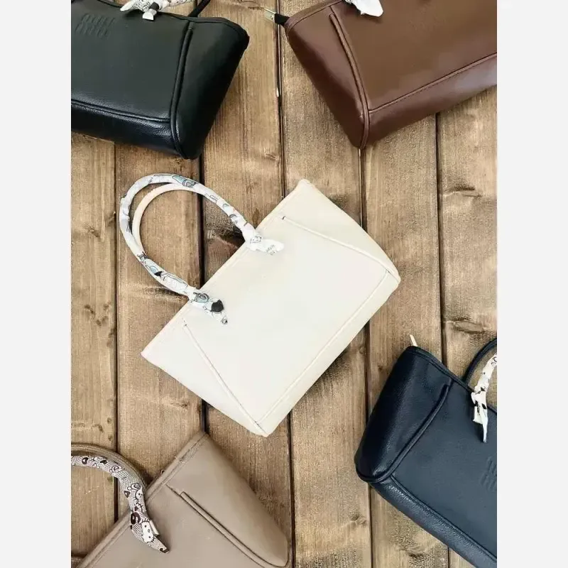 کیف زنانه مدل رستا میو میو دستی و دوشی رنگبندی متنوع - تصویر 2